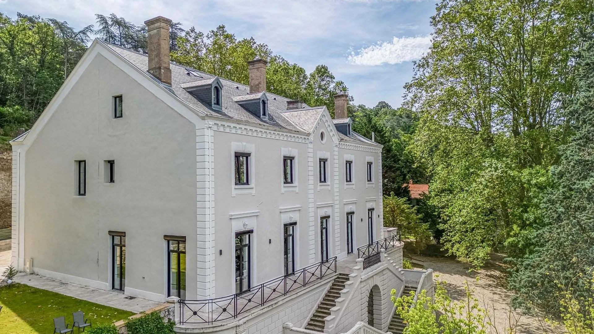 Suite Privee Dans Chateau & Domaine, 15Min De Lyon Vourles Apartment